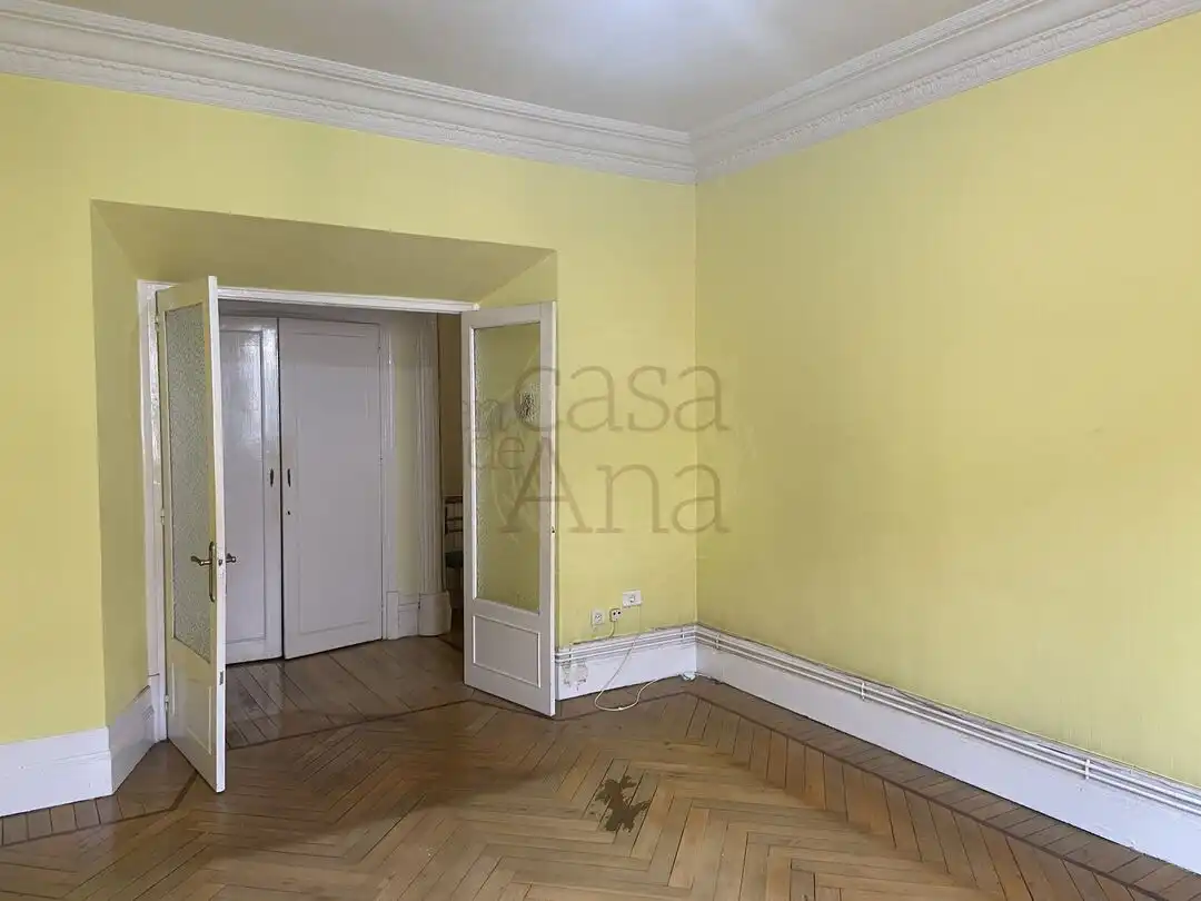 Bedroom of Flat for sale in Indautxu