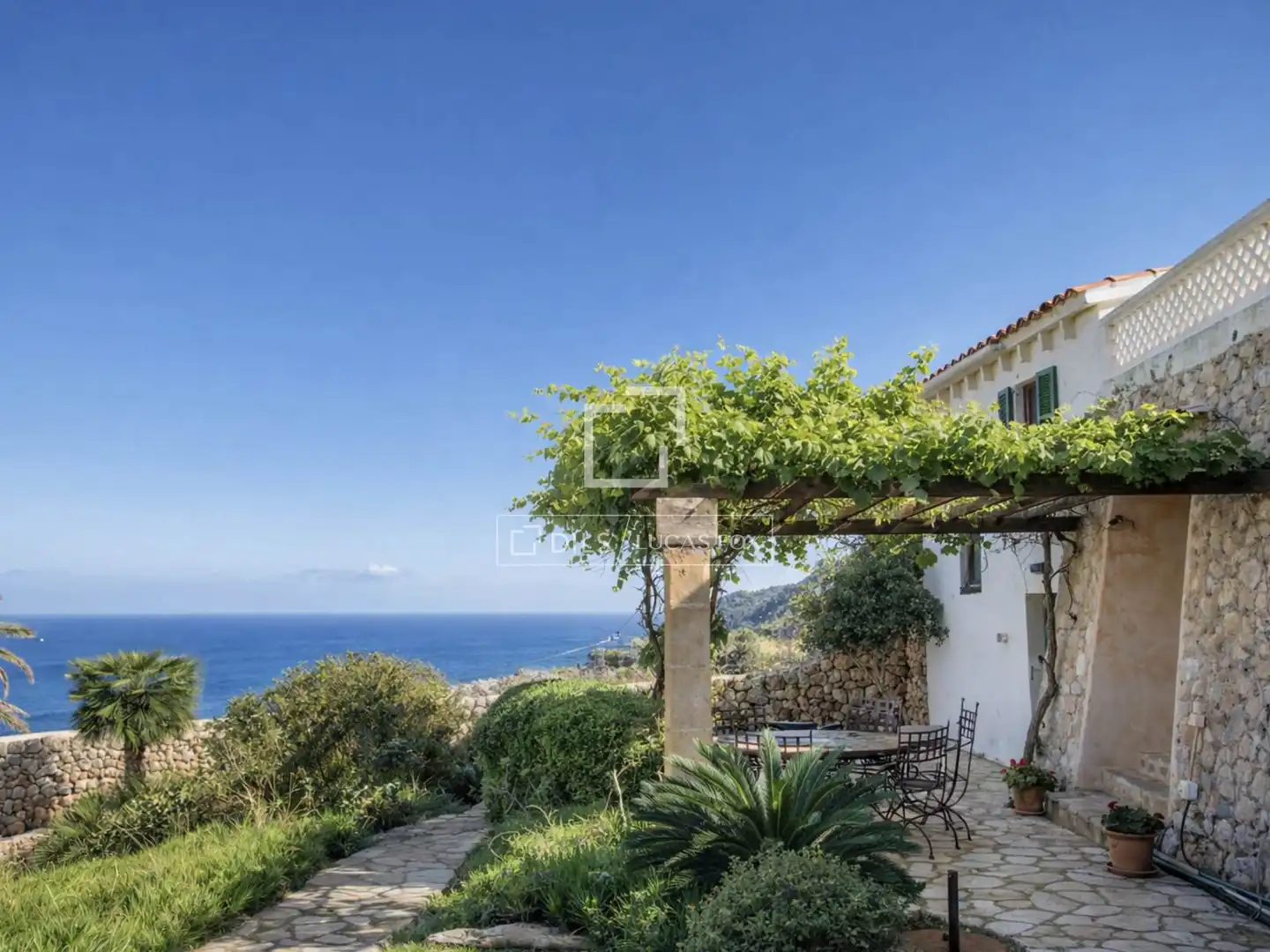 Garden of Houses for sale in Banyalbufar  with Air Conditioner, Heating and Private garden