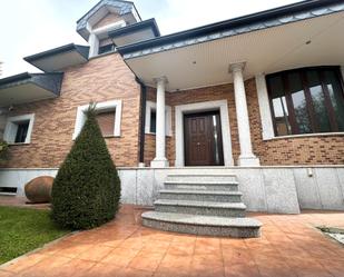 Exterior view of House or chalet for sale in Campo Real  with Air Conditioner, Heating and Private garden