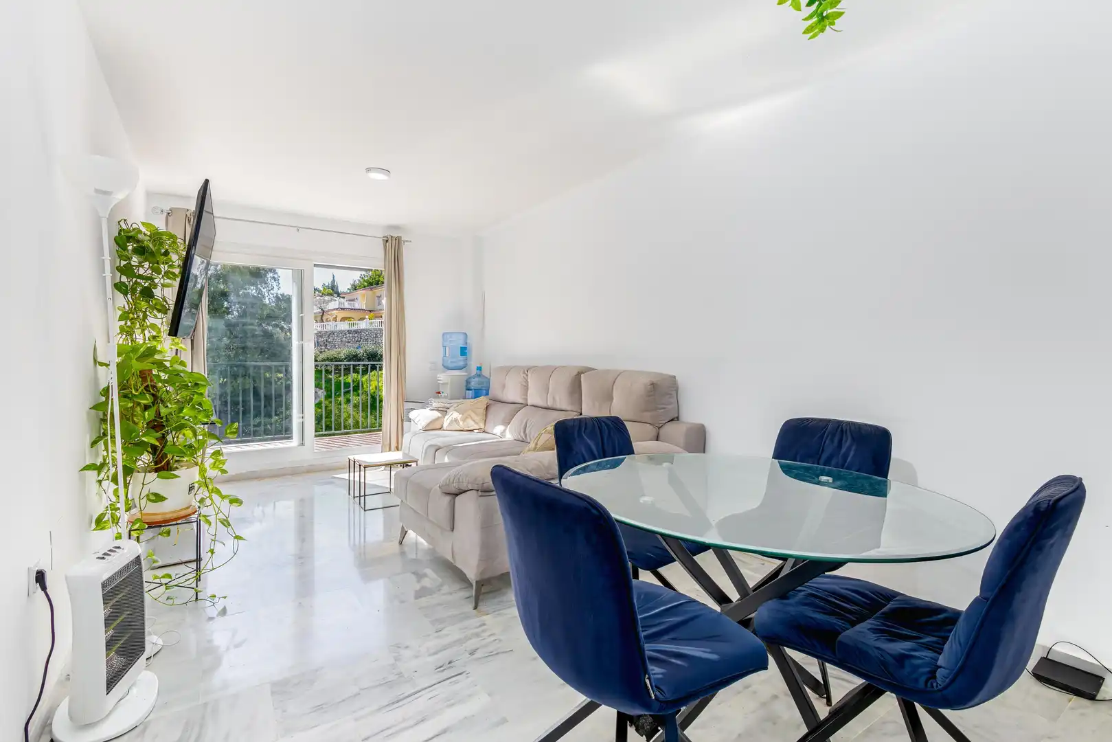 Sala de estar de Ático en venta en Mijas con Calefacción, Jardín privado y Balcón