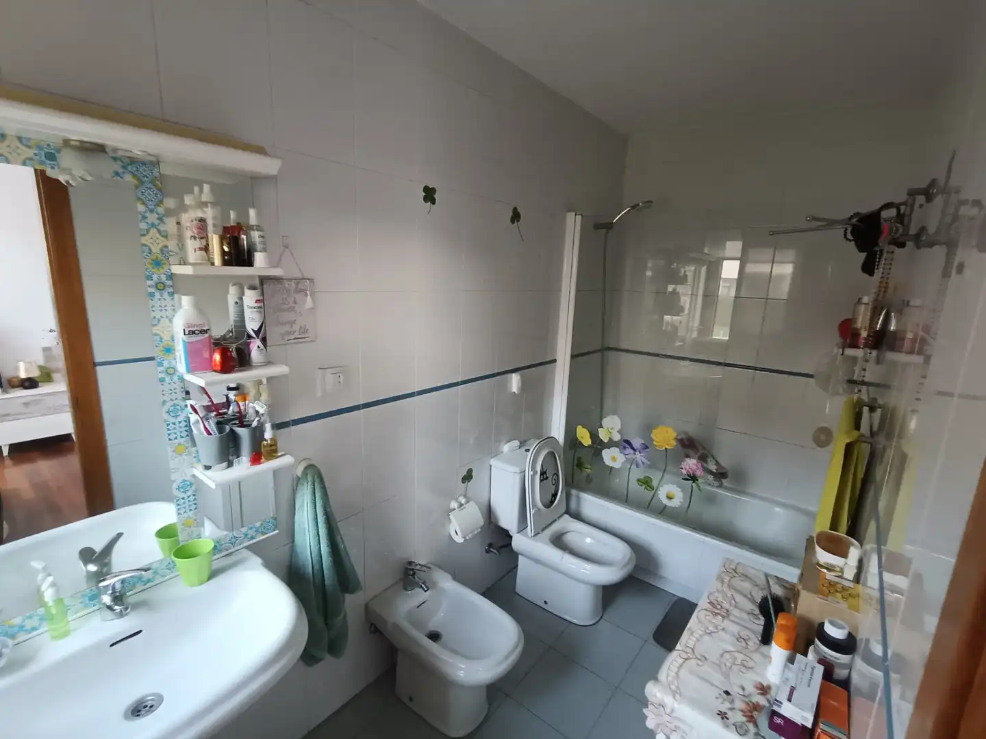 Badezimmer von Wohnung zum Verkauf in Brión mit Heizung, Terrasse und Abstellraum