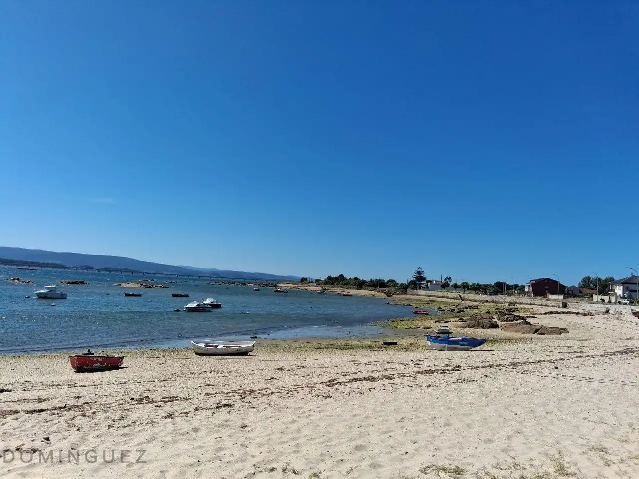Außenansicht von Wohnung zum Verkauf in A Illa de Arousa  mit Heizung, Abstellraum und Schwimmbad
