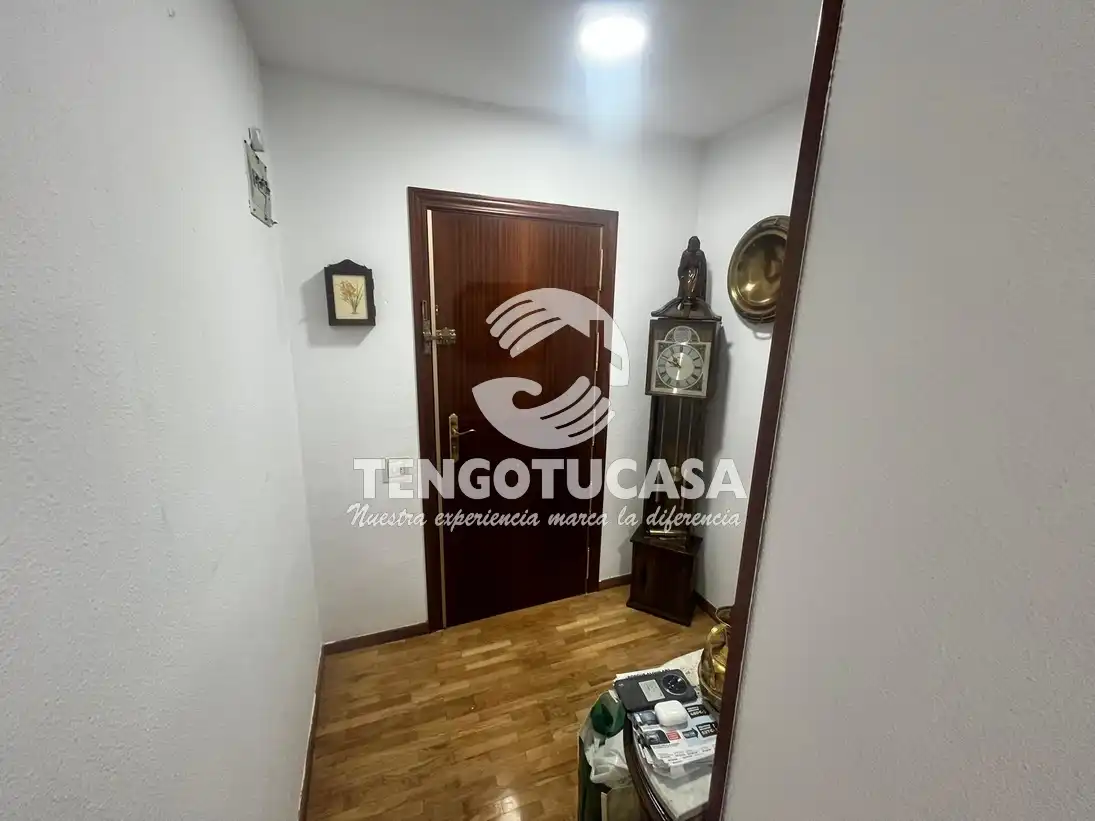 Piso en venta en Madrid con Terraza, Amueblado y Horno