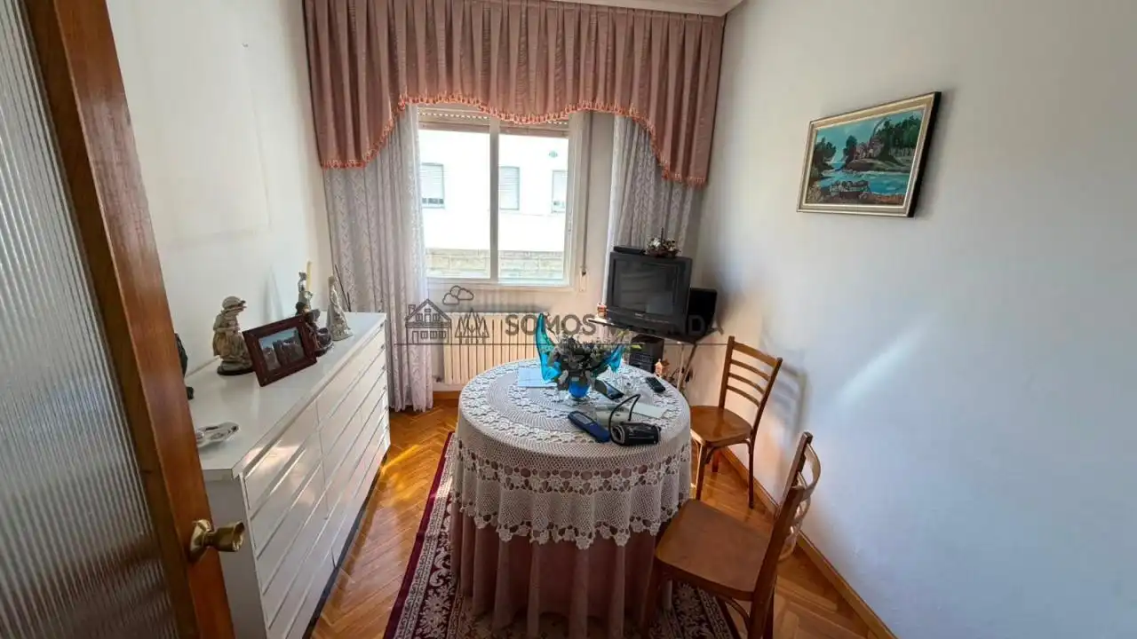 Bedroom of Flat for sale in Ourense Capital   with Heating, Furnished and Balcony