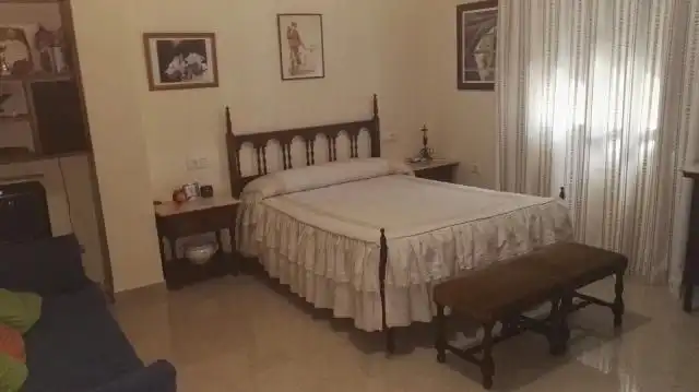 Ideal dúplex en Peñarroya-Pueblonuevo con una superficie total de 140 m2. La vivienda se distribuye en dos plantas. La planta baja, imatge 5