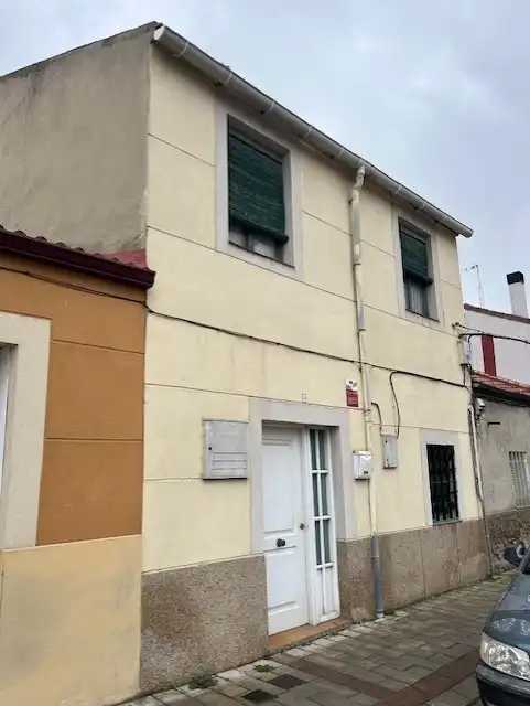 Exterior view of Houses for sale in Valladolid Capital  with Heating, Private garden and Terrace