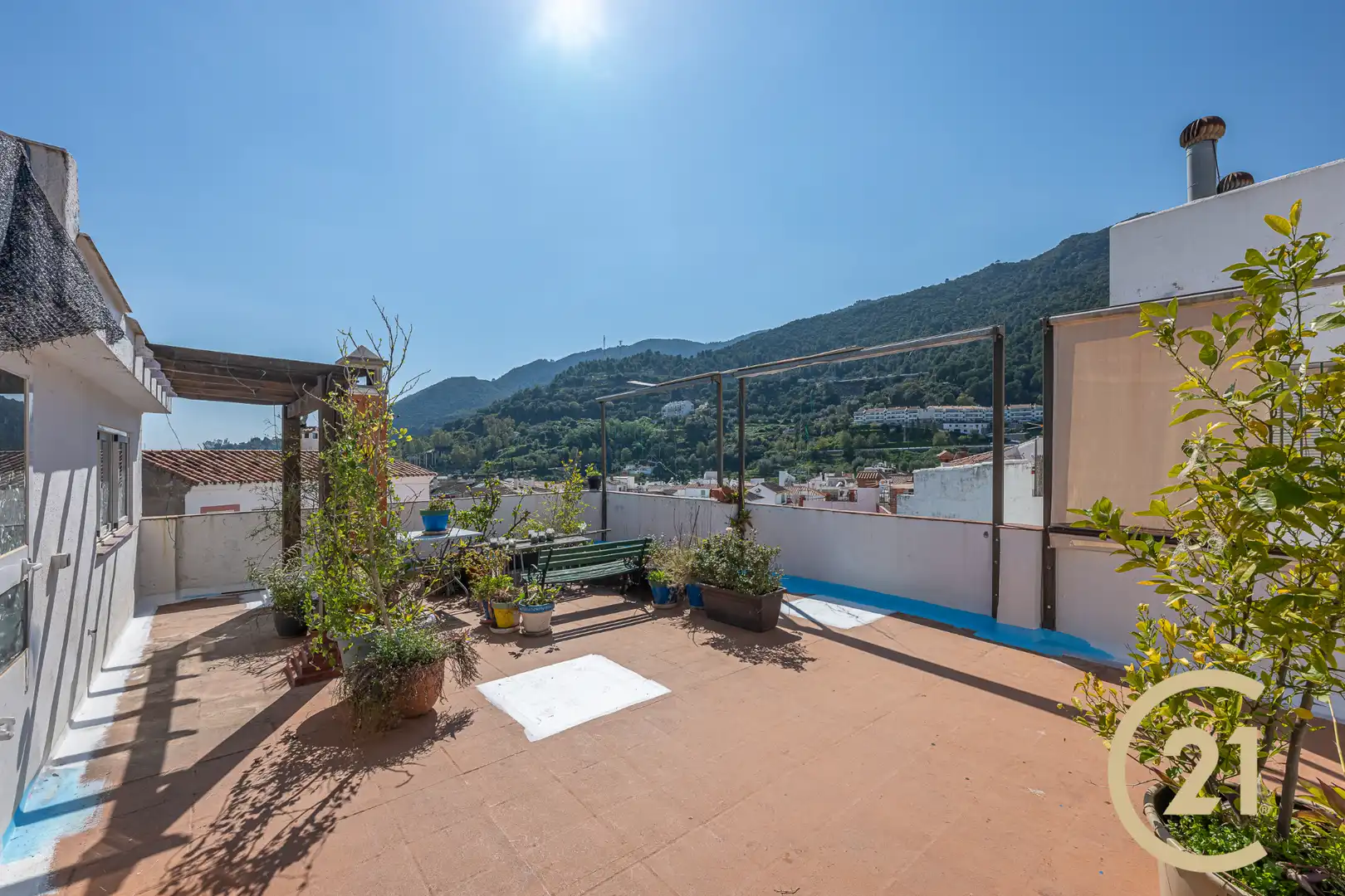 Vista exterior de Ático en venta en Ojén con Parquet, Amueblado y Horno