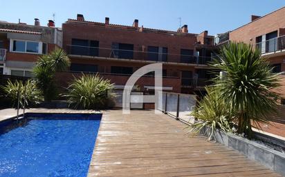 Piscina de Estudi en venda en Matadepera amb Aire condicionat, Terrassa i Piscina