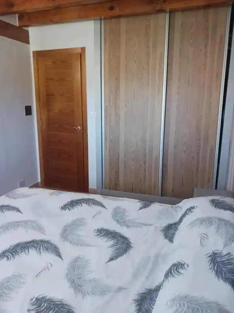 Dormitori de Casa o xalet en venda en Olmos de Ojeda amb Jardí privat, Traster i Moblat