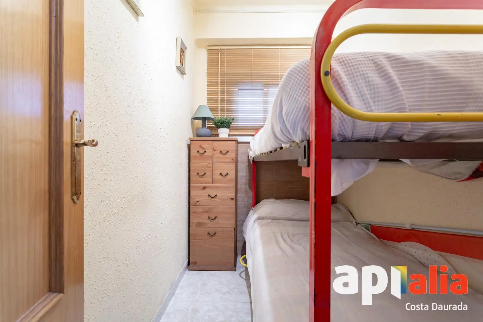 Habitación de Apartamento en venta en Salou con Aire acondicionado, Terraza y Amueblado