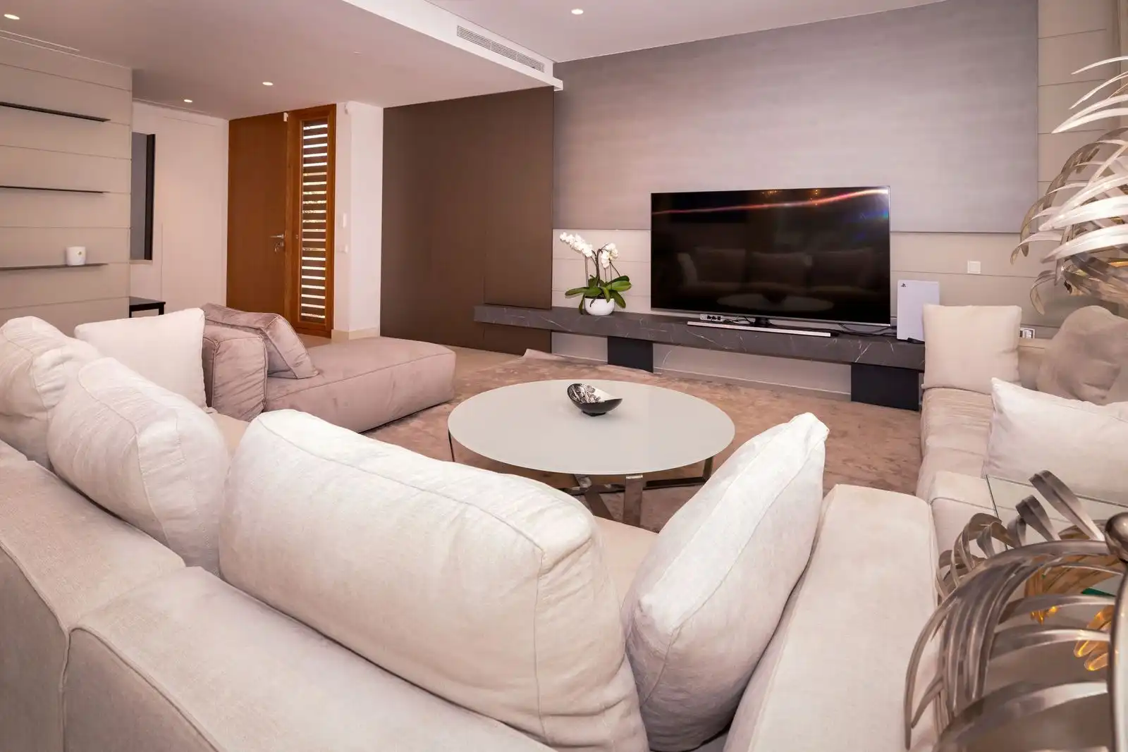 Chalet con piscina en venta en San Pedro de Alcántara, imagen 2