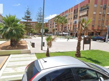 Piso con balcón en venta en Plaza REGION DE LA