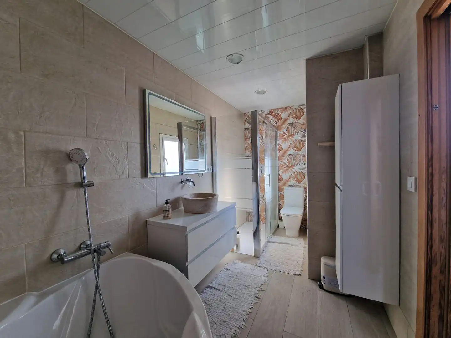 Baño de Piso en venta en Badalona con Trastero, Horno y Balcón
