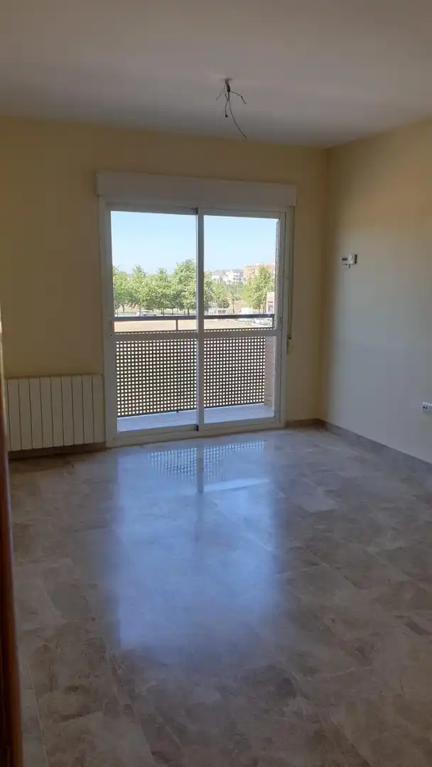Piso con ascensor en venta en Maria Auxiliadora - Barriada de Llera, imagen 10