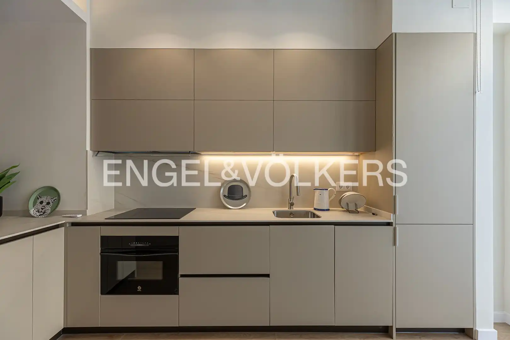 Küche von Maisonette zum Verkauf in Madrid mit Klimaanlage, Heizung und Terrasse