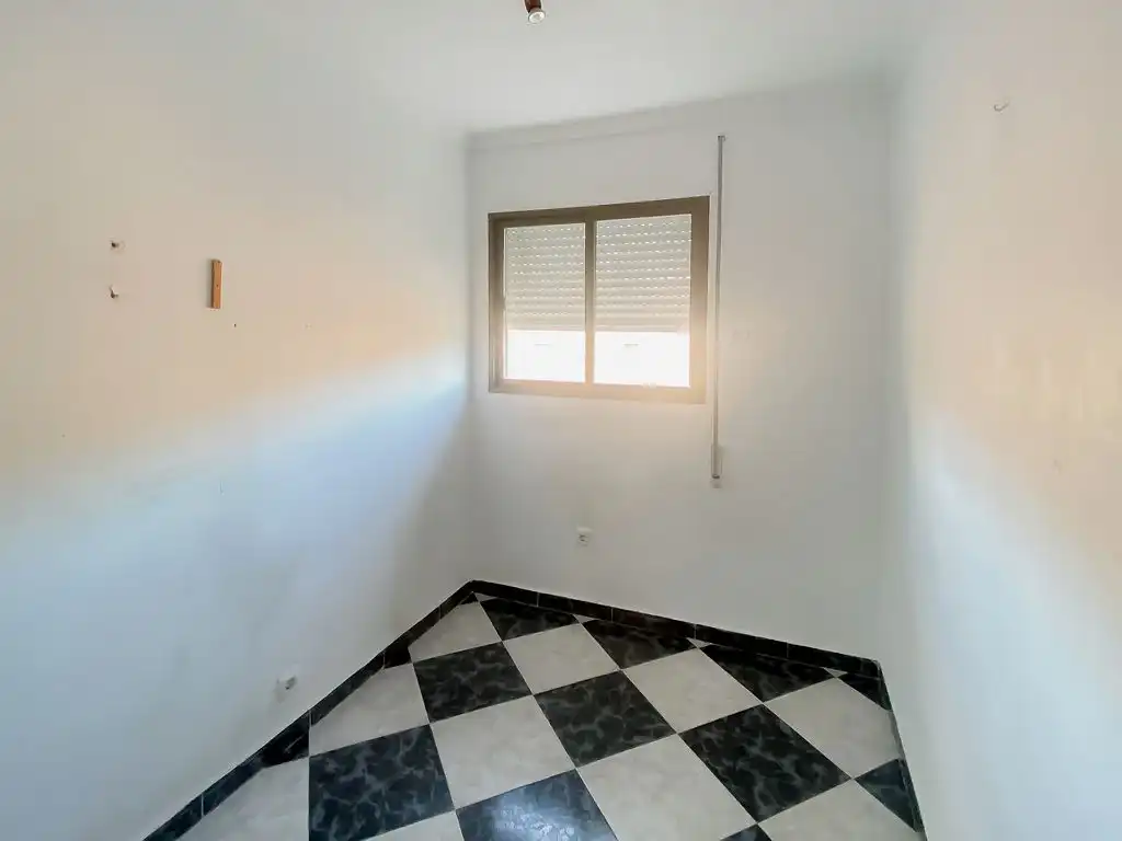 Flat for sale in C/ Pm Nazaret, Puente Mayorga - Campamento