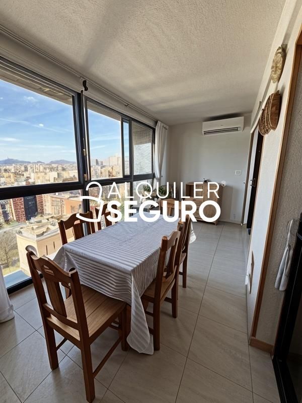 Vista exterior de Pis de lloguer en Benidorm amb Aire condicionat, Terrassa i Piscina