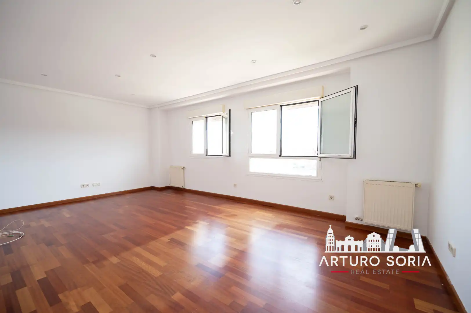Living room of Flat for rent in Madrid  with Storage room and Community pool