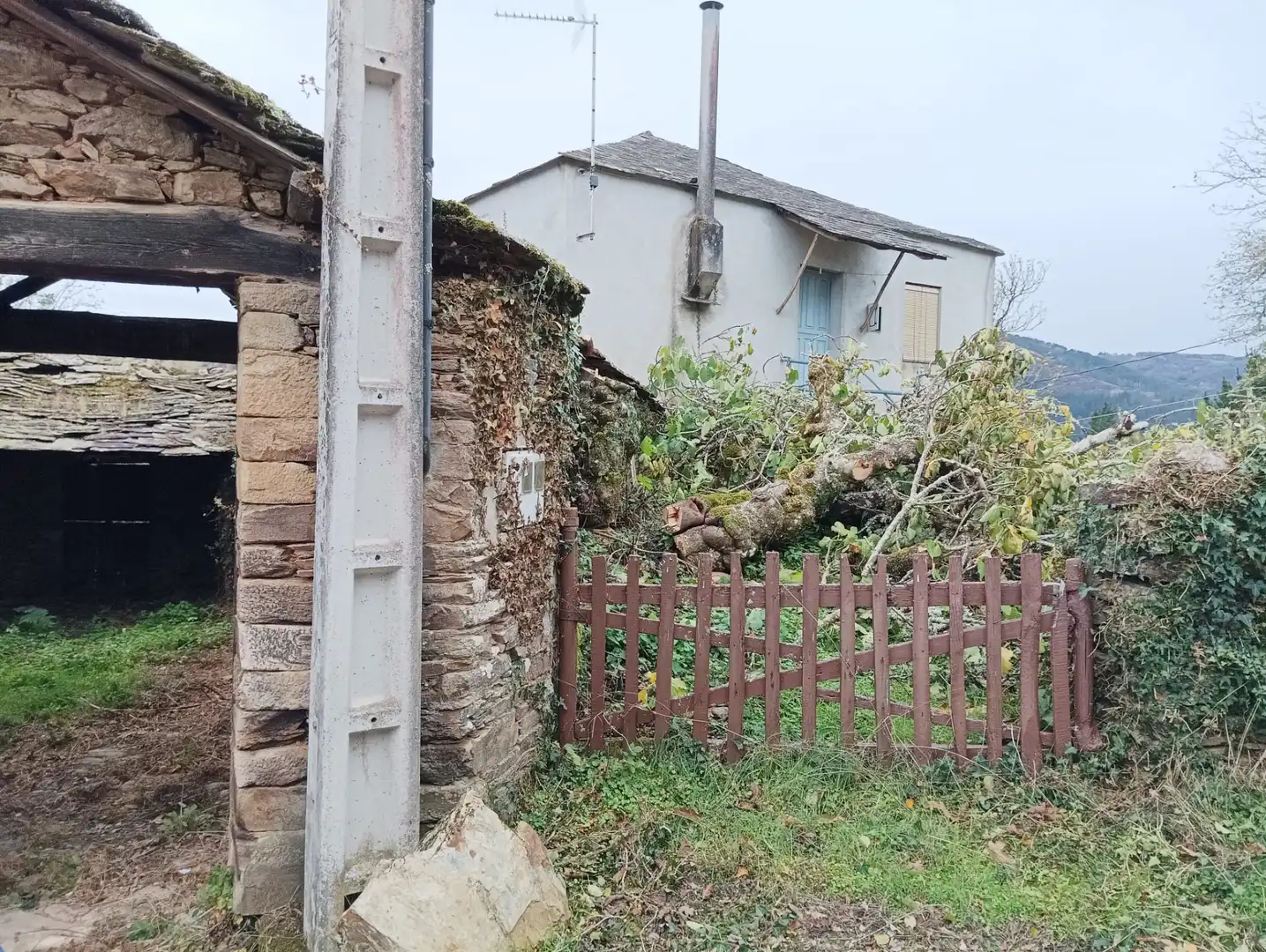 Casa o chalet en venta en Navia de Suarna con Jardín privado, Terraza y Amueblado