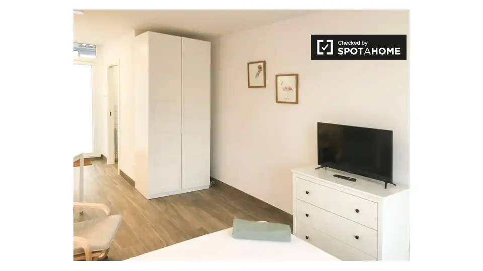Room in Berango