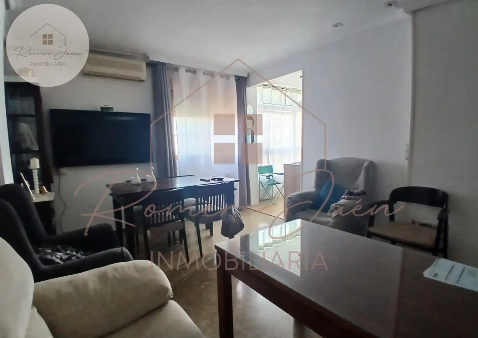 Wohnzimmer von Wohnung zum Verkauf in Jaén mit Klimaanlage