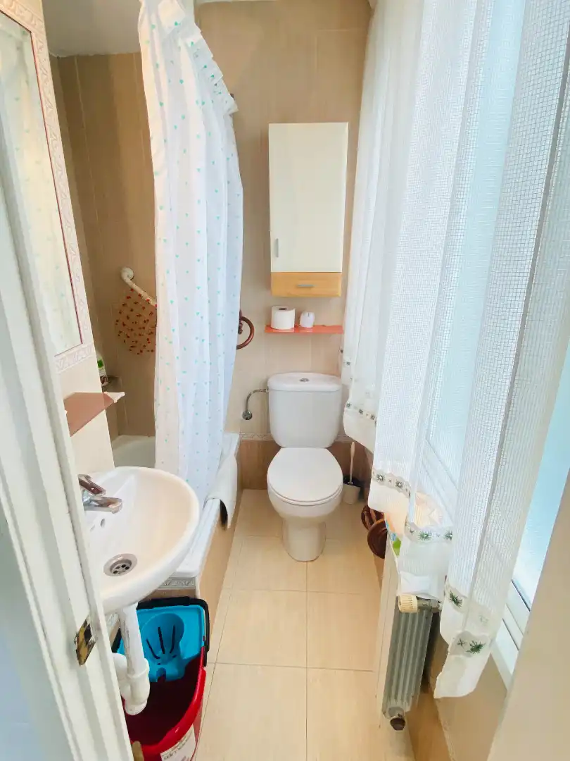 Baño de Piso en venta en Santander con Calefacción, Parquet y Amueblado