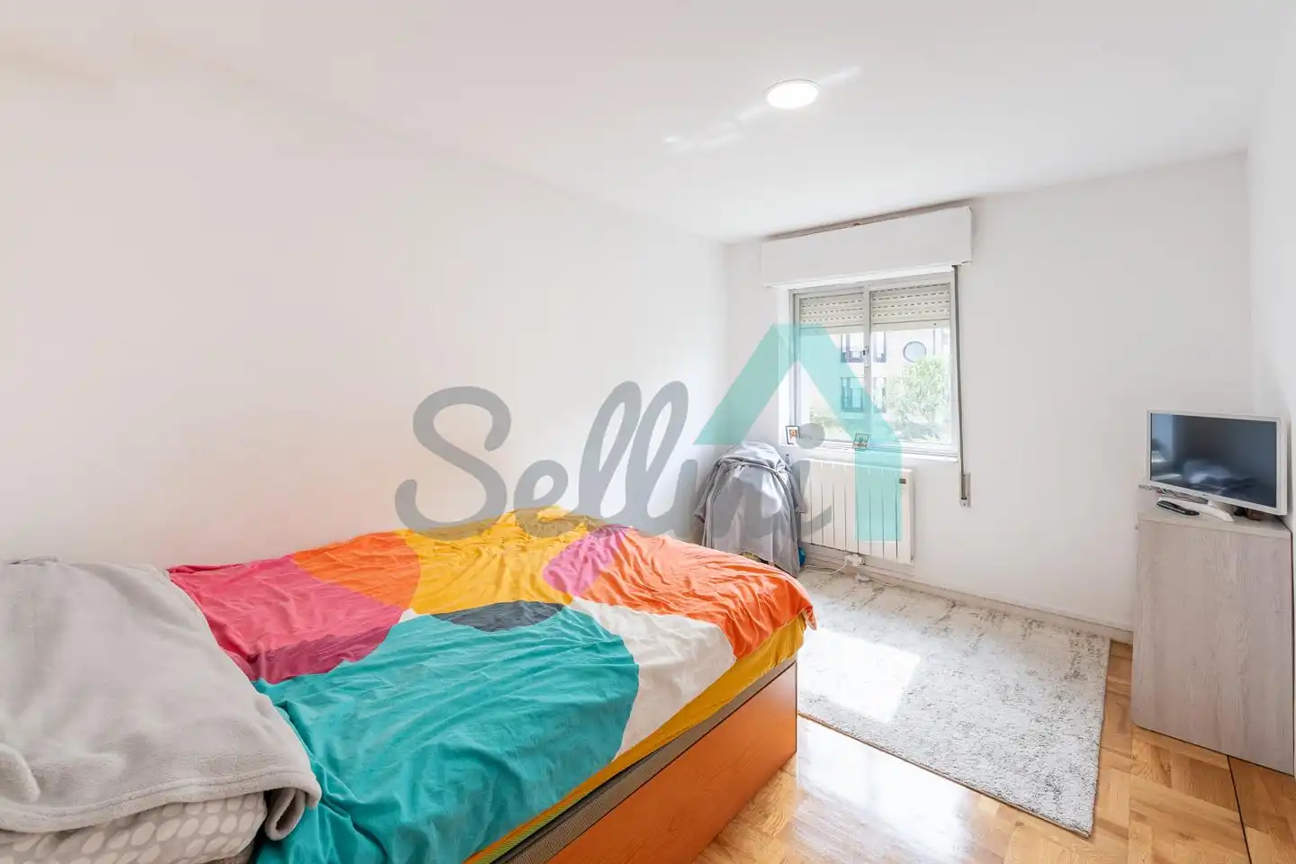 Habitación de Planta baja en venta en Avilés con Calefacción, Parquet y Trastero