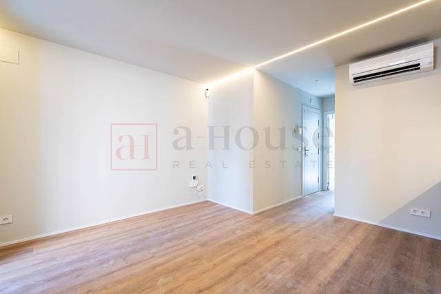 Piso en Venta en Calle CONSELL DE CENT en Sagrada Família