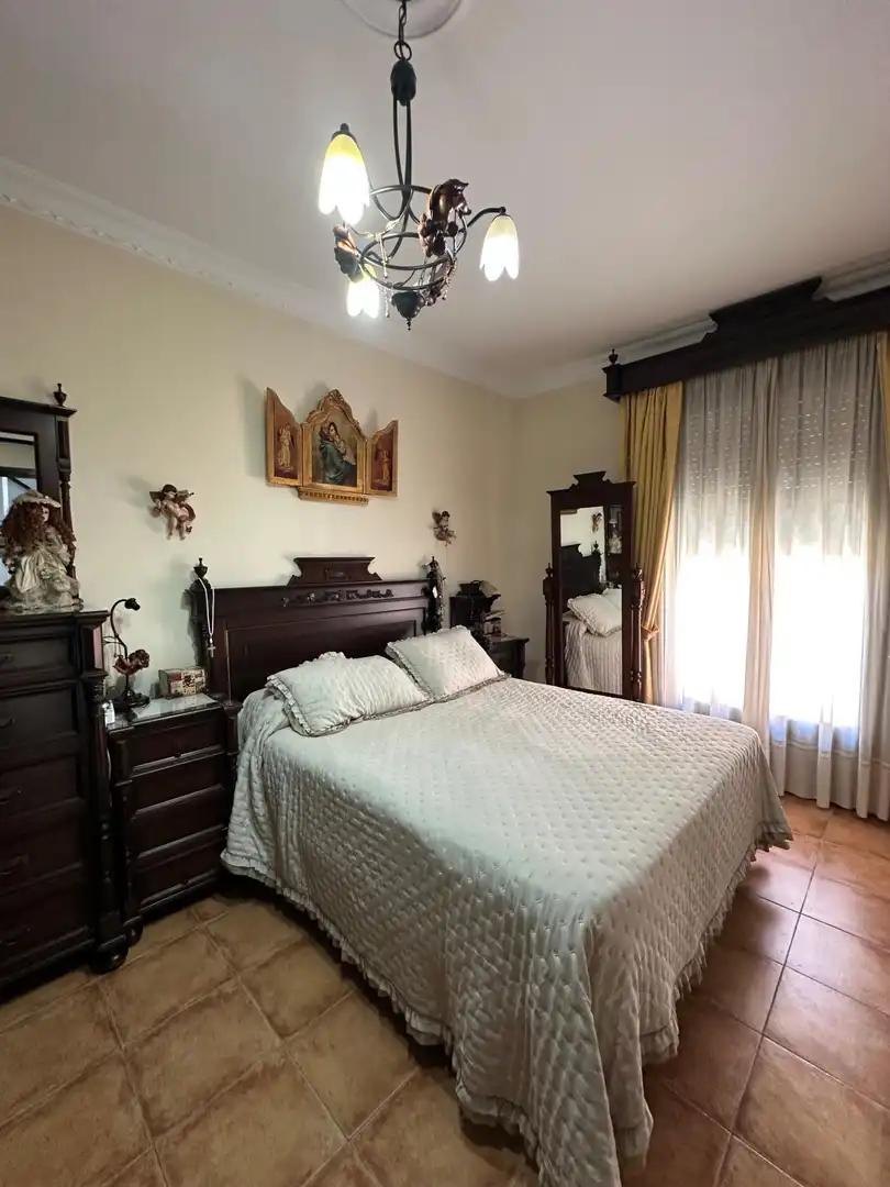 Dormitori de Casa o xalet en venda en Marchena