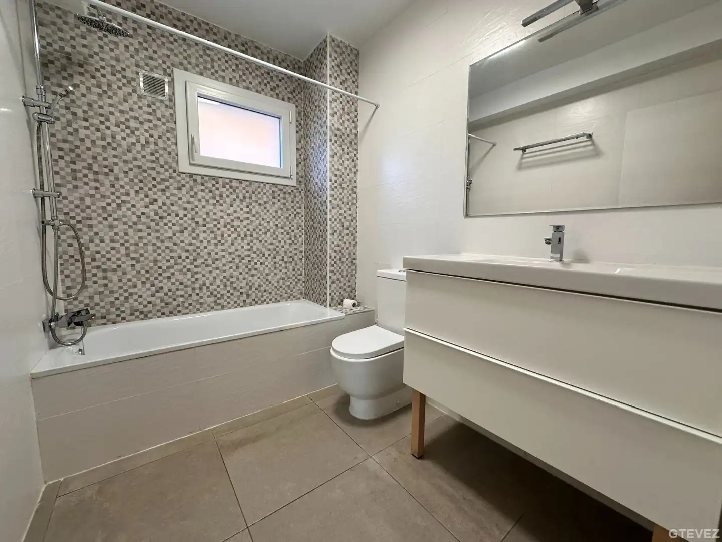 Baño de Planta baja de alquiler en Sóller con Calefacción, Terraza y Amueblado