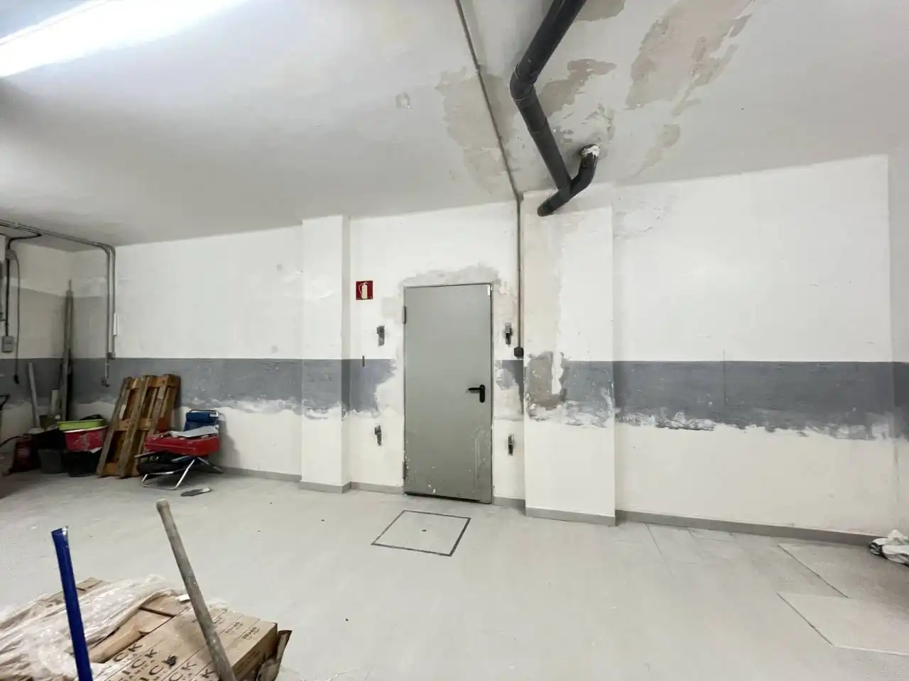 Local de lloguer en L'Hospitalet de Llobregat amb Aire condicionat i Alarma