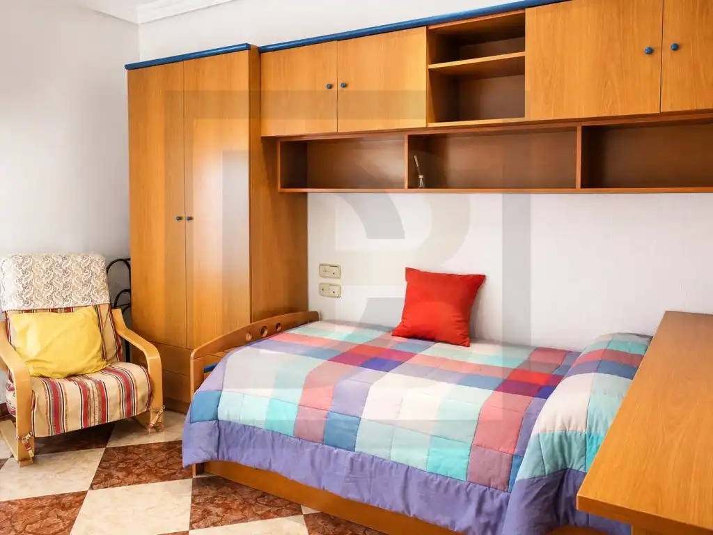 Dormitori de Casa o xalet en venda en San Miguel de Salinas amb Aire condicionat, Terrassa i Moblat