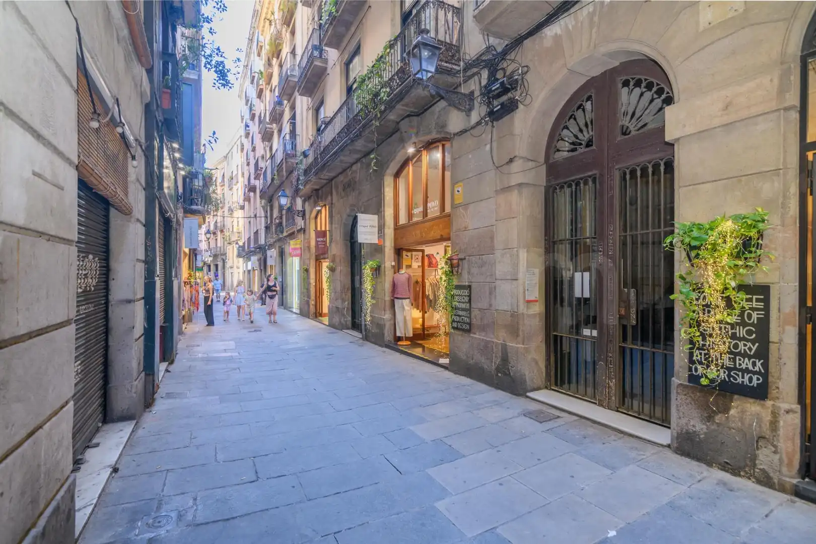 Vista exterior de Piso en venta en Ciutat Vella