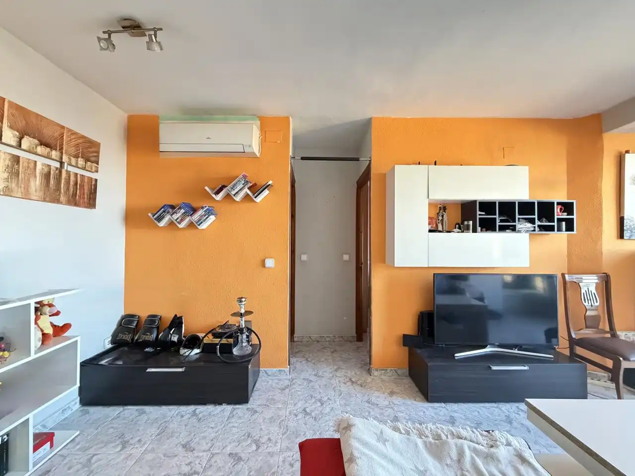 Sala d'estar de Pis en venda en Alicante / Alacant amb Aire condicionat i Moblat