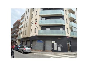 Business premises to rent in Centre