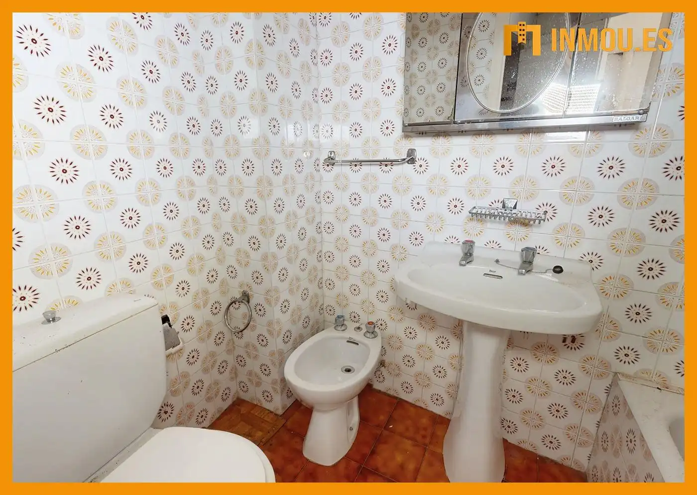 Badezimmer von Einfamilien-Reihenhaus zum Verkauf in Celanova mit Privatgarten