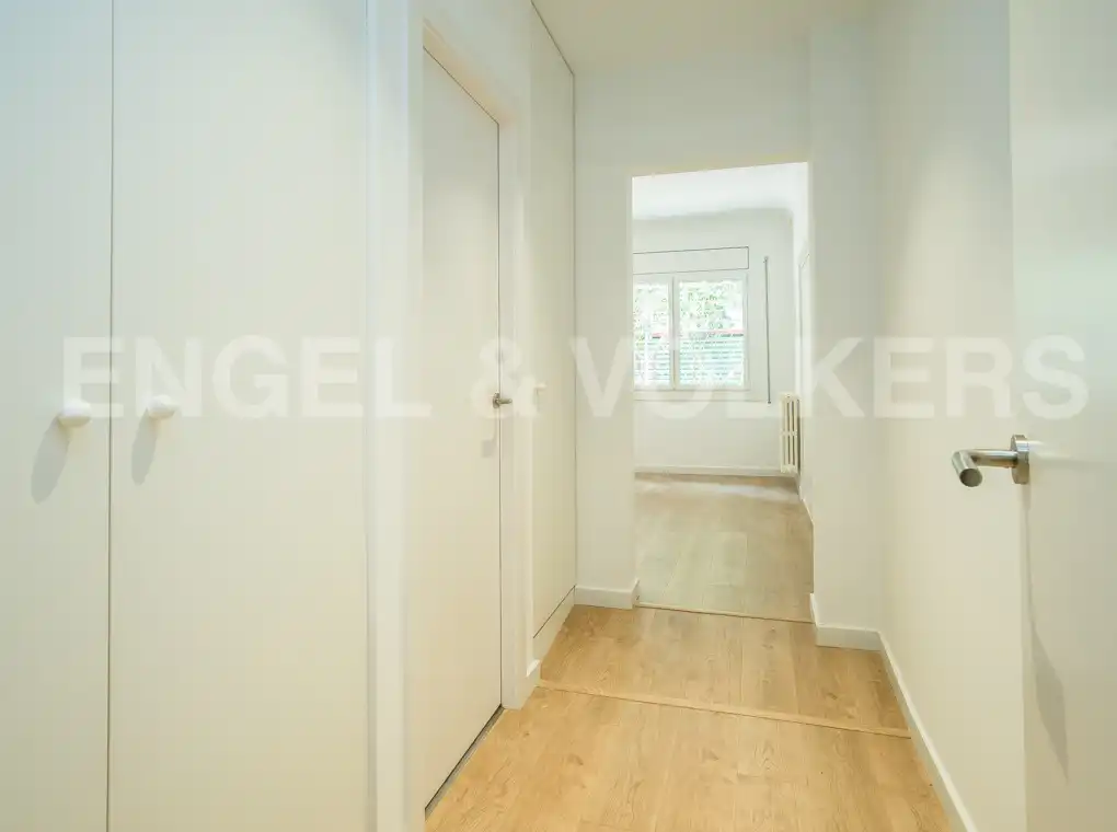 Flat for rent in Barcelona  with Air Conditioner, Heating and Private garden