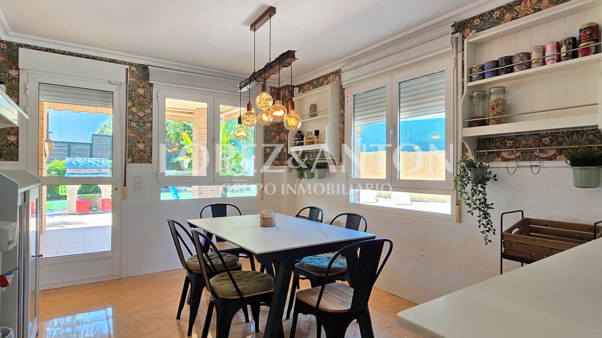Dining room of House or chalet for sale in L'Eliana  with Air Conditioner, Heating and Private garden