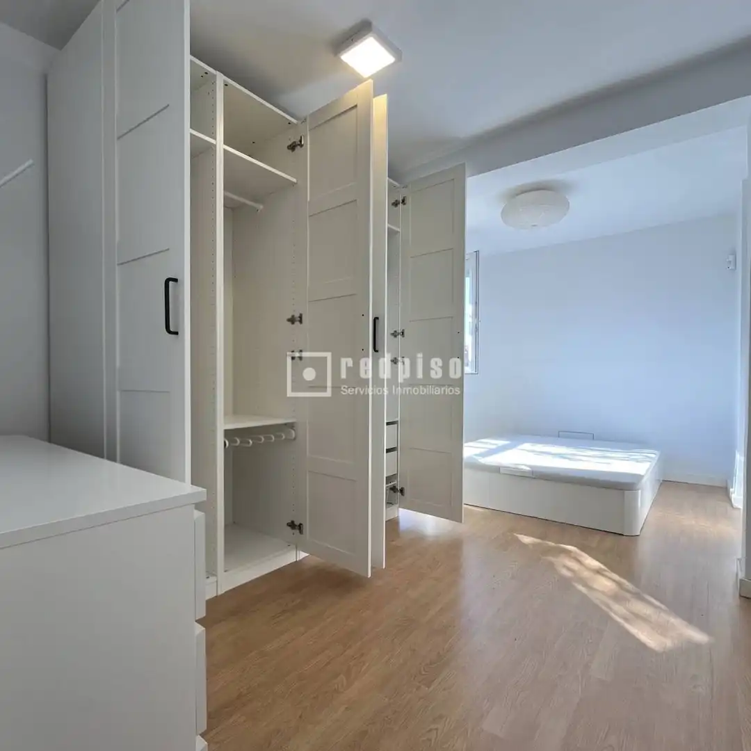 Habitación de Piso de alquiler en Madrid con Aire acondicionado, Calefacción y Amueblado