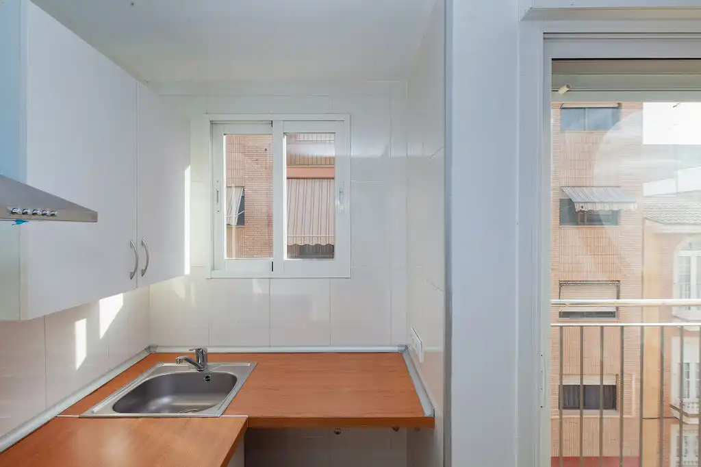 Cocina de Piso en venta en Paterna con Balcón