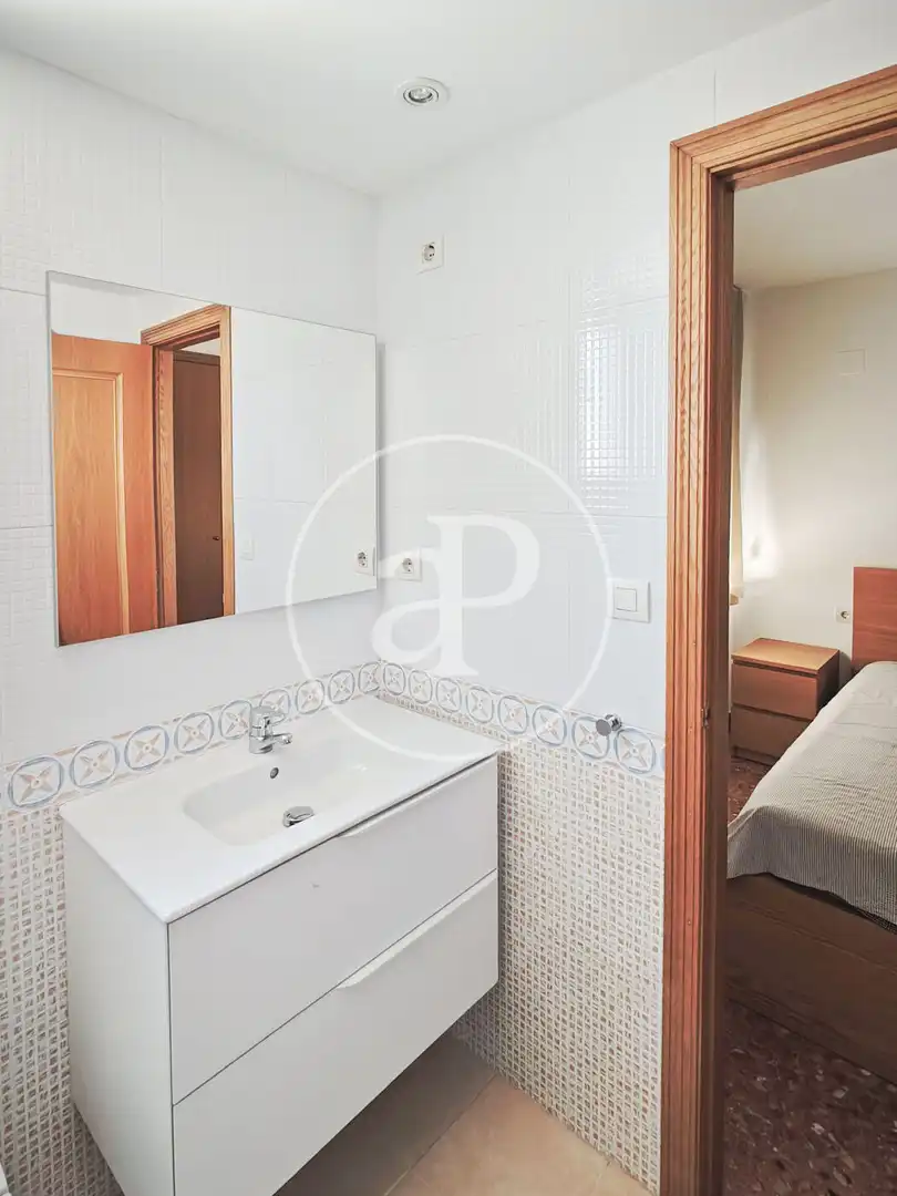 Baño de Piso de alquiler en Valencia con Aire acondicionado, Calefacción y Terraza