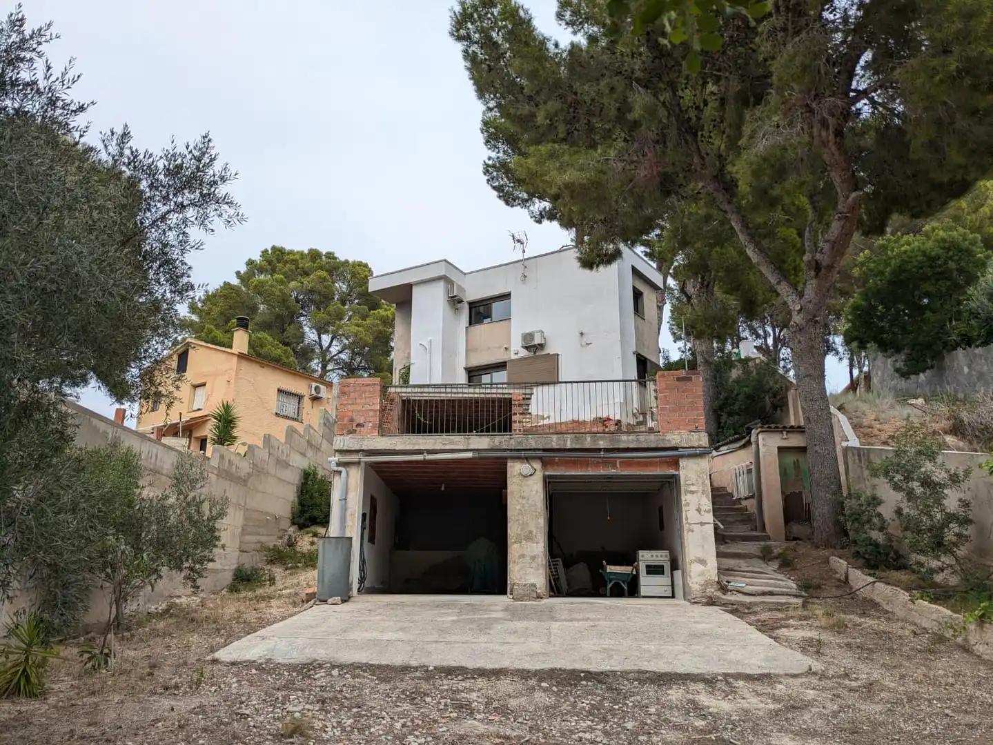 Exterior view of Houses for sale in El Vendrell  with Air Conditioner