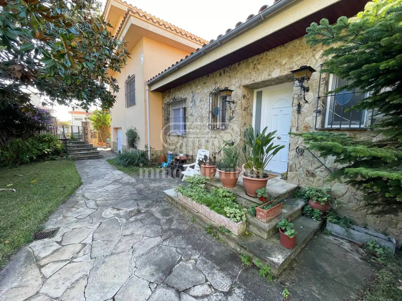 Vista exterior de Casa o xalet en venda en Lloret de Mar amb Calefacció, Jardí privat i Terrassa