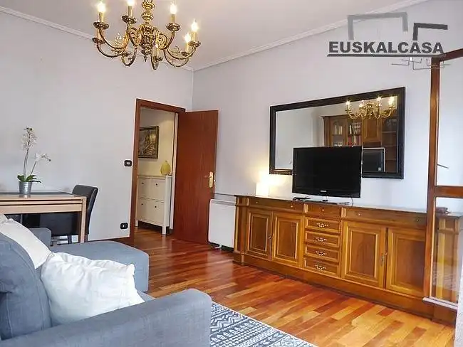 Sala de estar de Apartamento en venta en Bilbao  con Calefacción, Trastero y Balcón
