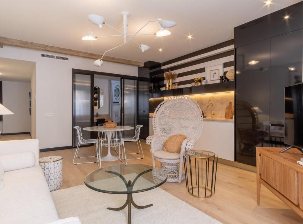 Living room of Flat to rent in  Almería Capital  with Air Conditioner, Furnished and Pets allowed