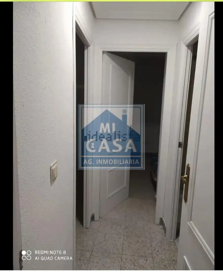 Dormitori de Pis de lloguer en Mérida amb Calefacció, Terrassa i Moblat