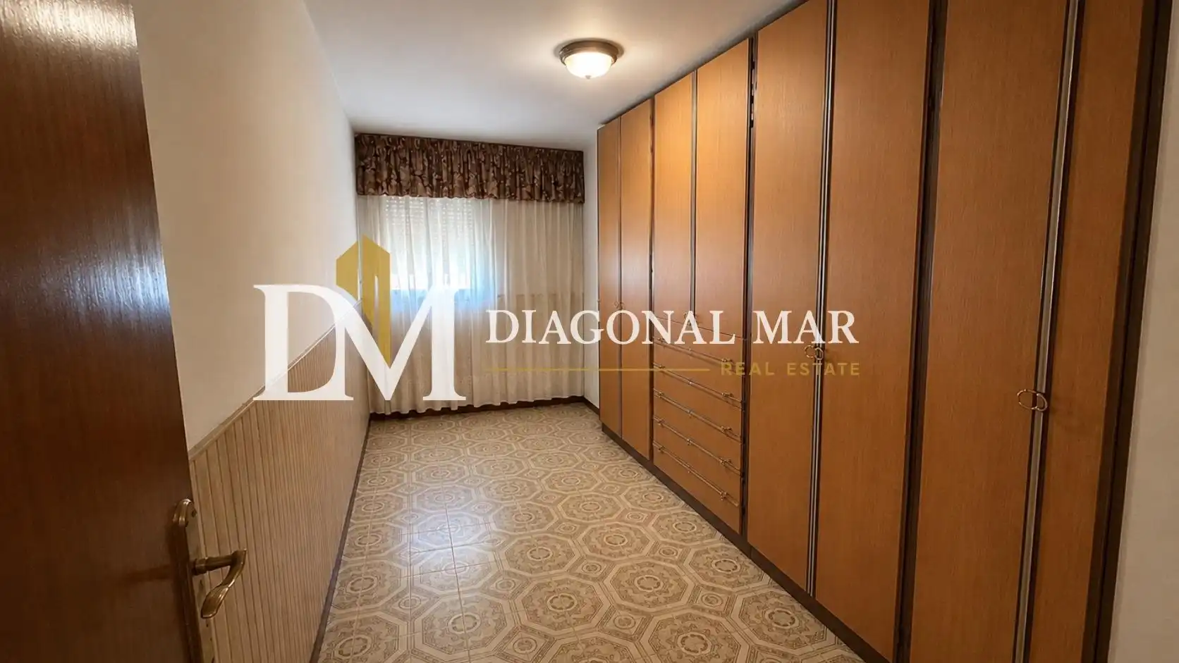 Habitación de Piso en venta en Barcelona con Balcón