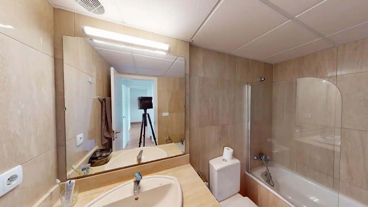 Baño de Ático de alquiler en Guillena con Aire acondicionado, Calefacción y Terraza