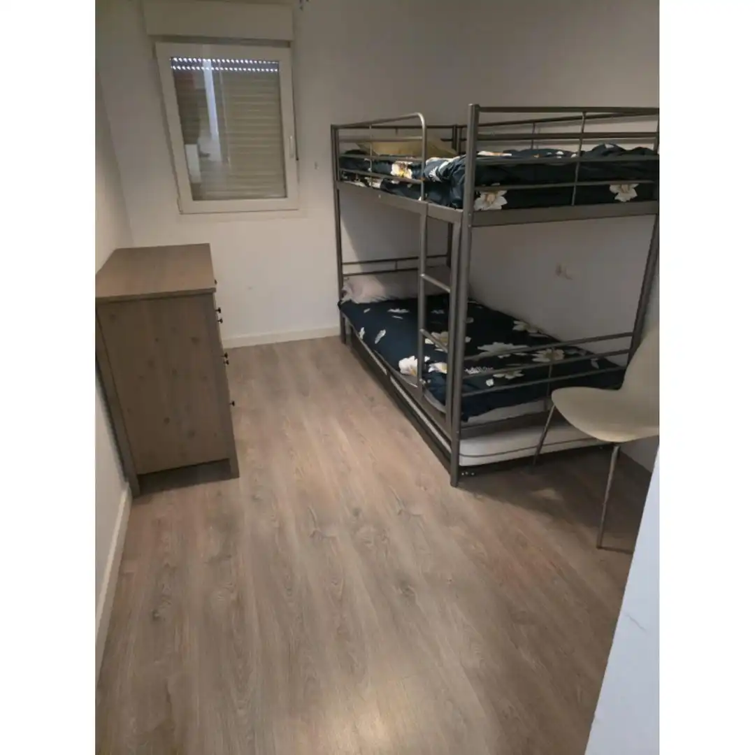 Dormitori de Apartament en venda en Marbella amb Aire condicionat i Piscina comunitària