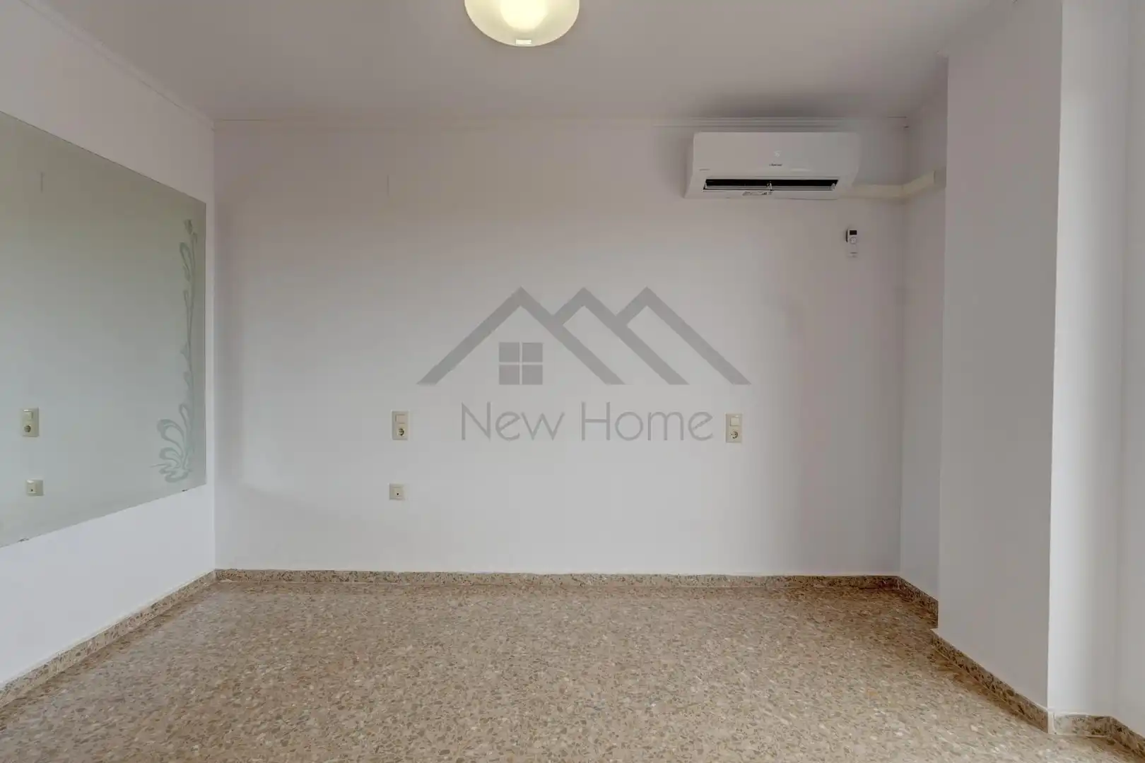 Living room of Flat for rent in La Pobla de Vallbona  with Heating, Terrace and Storage room